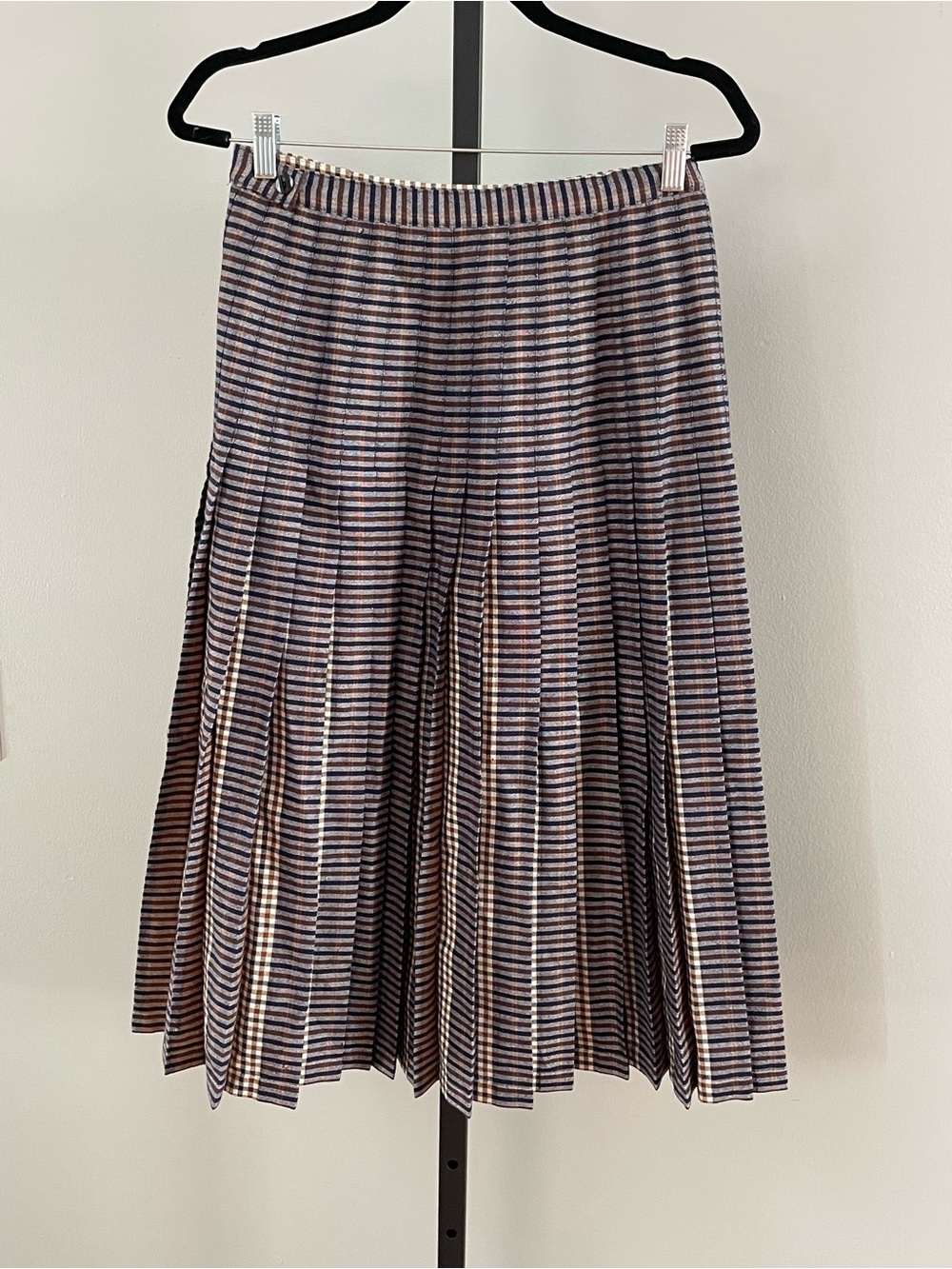 Vintage Aquascutum of London Pleated Midi Skirt 100% Pure New Wool
